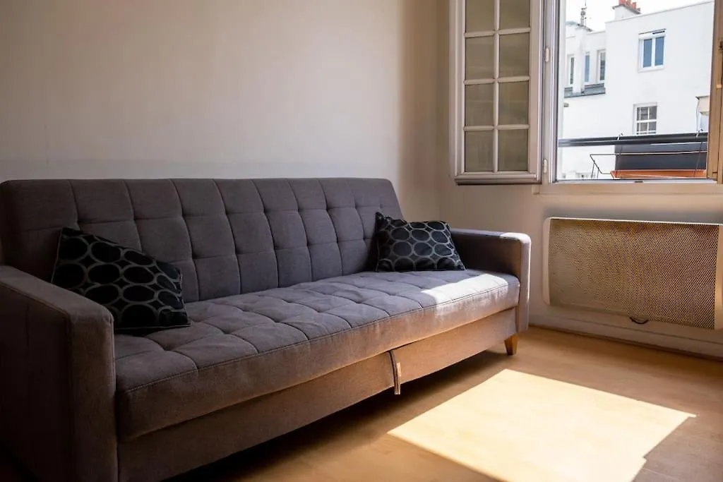 Paris Cozy Flat, Sentier, 2 Guests Apartment